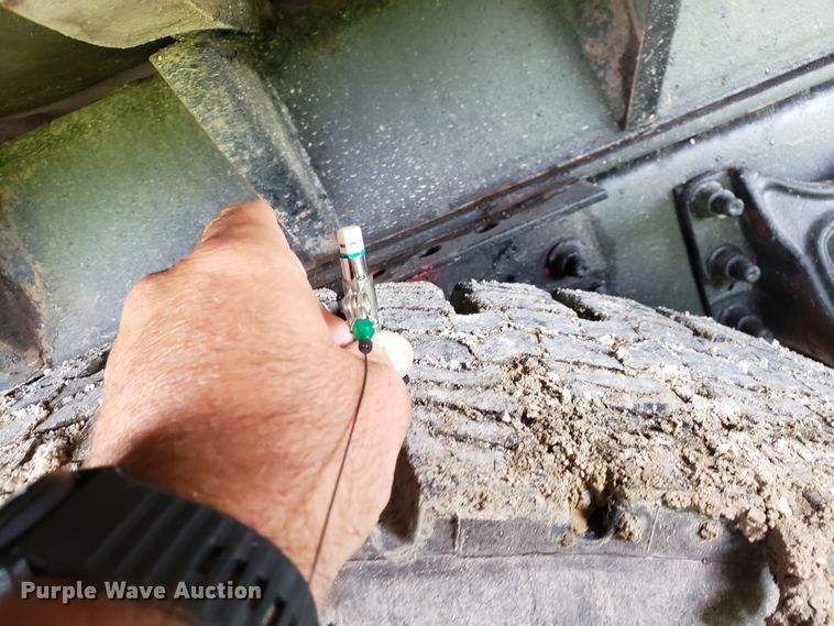 image for item HP9511 1998 International 9200  dump truck