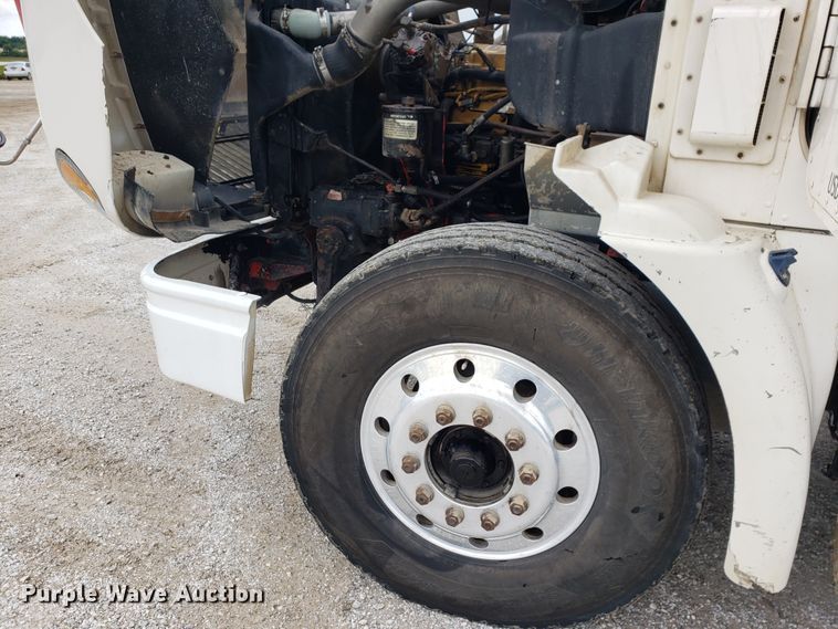 image for item HP9511 1998 International 9200  dump truck