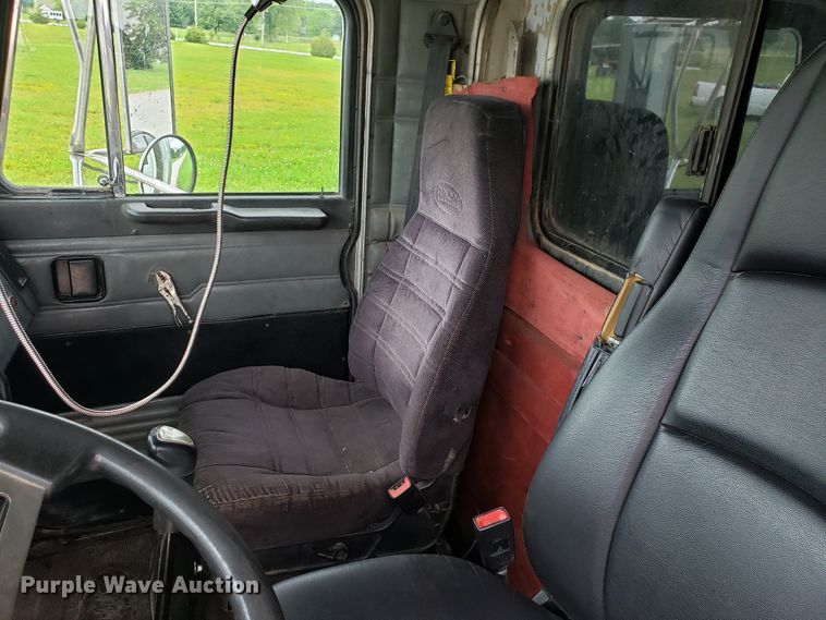 image for item HP9512 1994 Peterbilt 377  dump truck