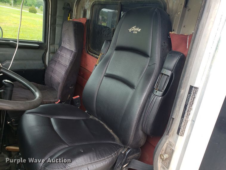 image for item HP9512 1994 Peterbilt 377  dump truck