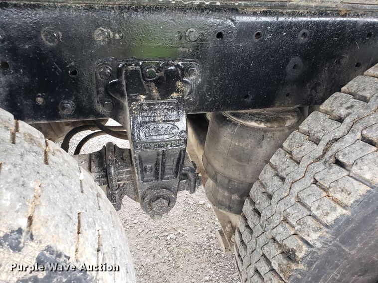 image for item HP9512 1994 Peterbilt 377  dump truck