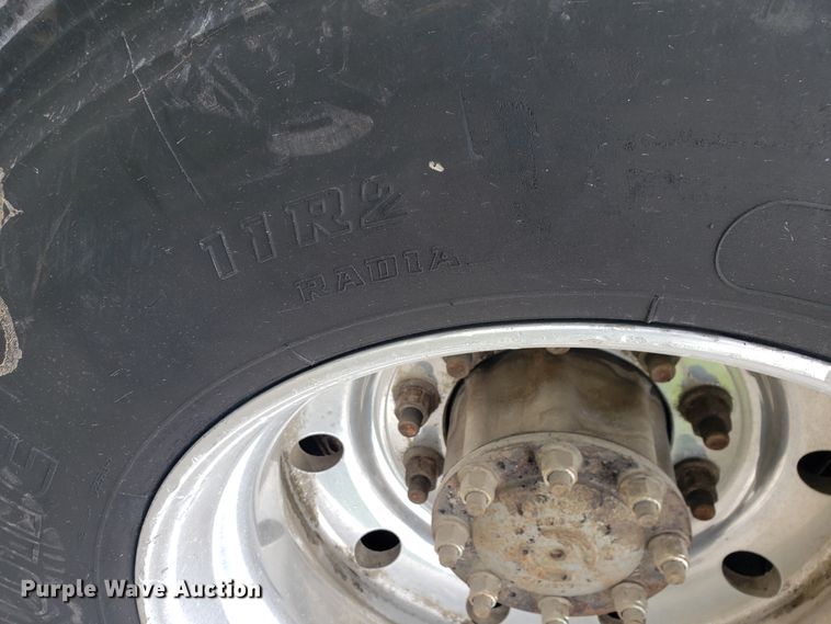 image for item HP9512 1994 Peterbilt 377  dump truck