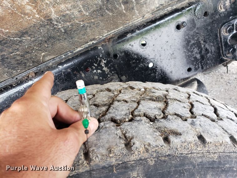 image for item HP9512 1994 Peterbilt 377  dump truck