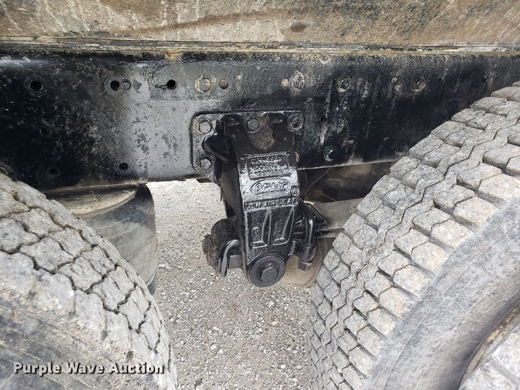 image for item HP9512 1994 Peterbilt 377  dump truck