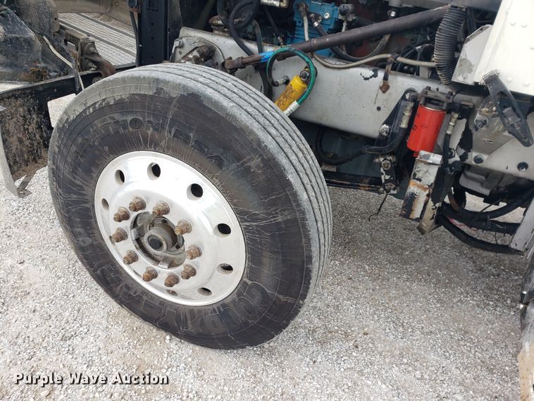 image for item HP9512 1994 Peterbilt 377  dump truck