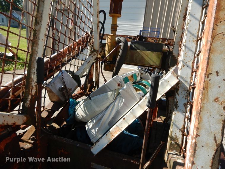 image for item HP9548 1963 Bobcat 600  skid steer loader