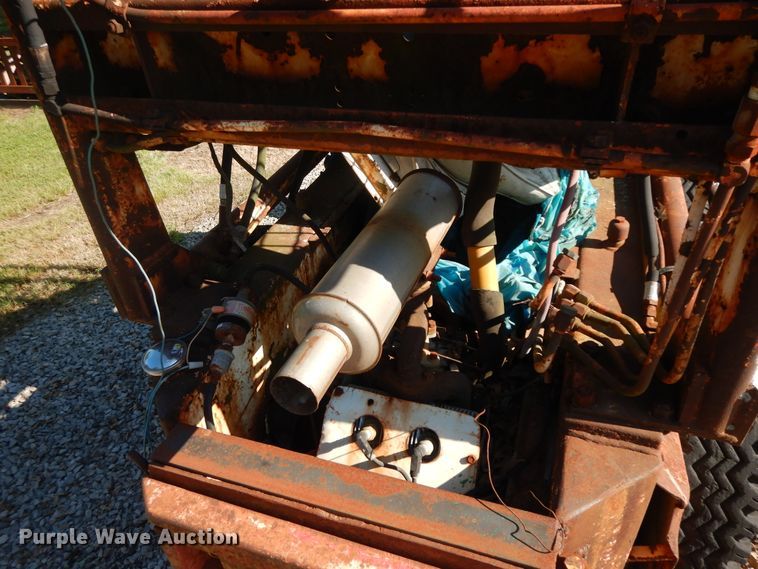 image for item HP9548 1963 Bobcat 600  skid steer loader