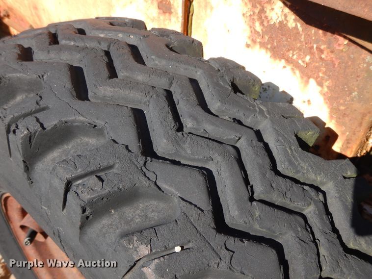 image for item HP9548 1963 Bobcat 600  skid steer loader