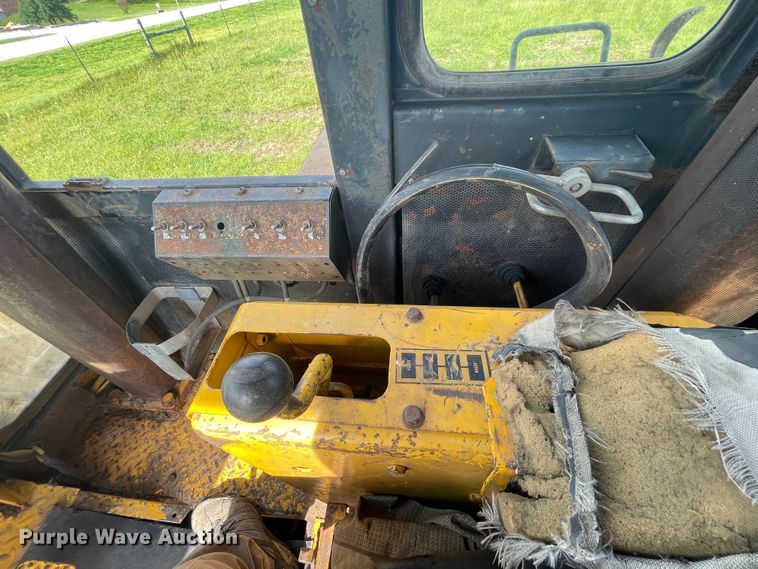 image for item HP9549 1975 Dresser TD20E  dozer