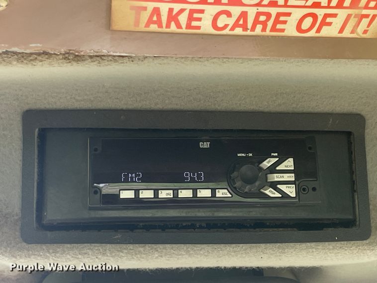 image for item HP9551 2006 Caterpillar D6R XL Series III  dozer