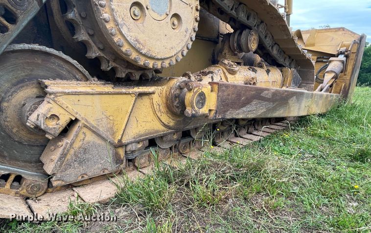image for item HP9551 2006 Caterpillar D6R XL Series III  dozer
