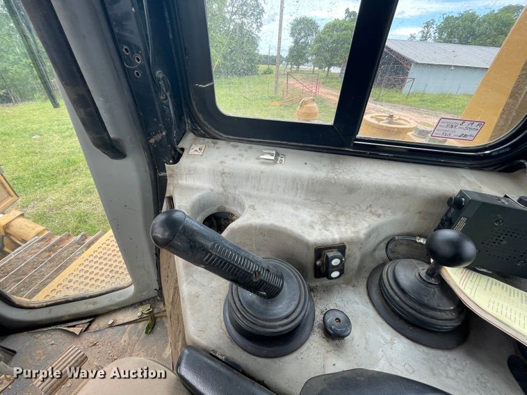 image for item HP9552 2005 Caterpillar D6R XL Series II  dozer