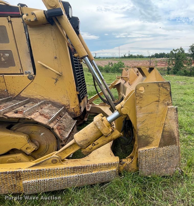 image for item HP9552 2005 Caterpillar D6R XL Series II  dozer