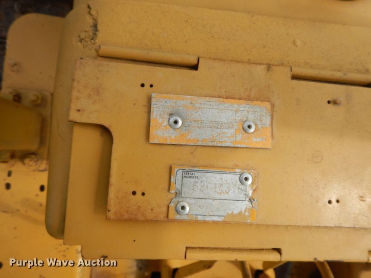image for item HP9554 1973 Caterpillar D4D  dozer