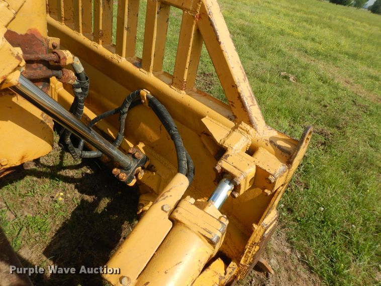 image for item HP9554 1973 Caterpillar D4D  dozer