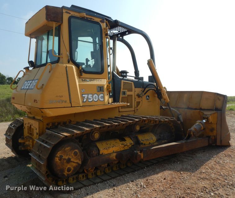 image for item HP9564 2002 John Deere 750C LT Series II  dozer