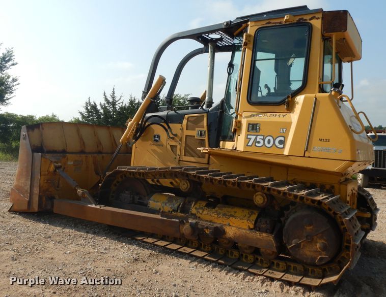image for item HP9564 2002 John Deere 750C LT Series II  dozer