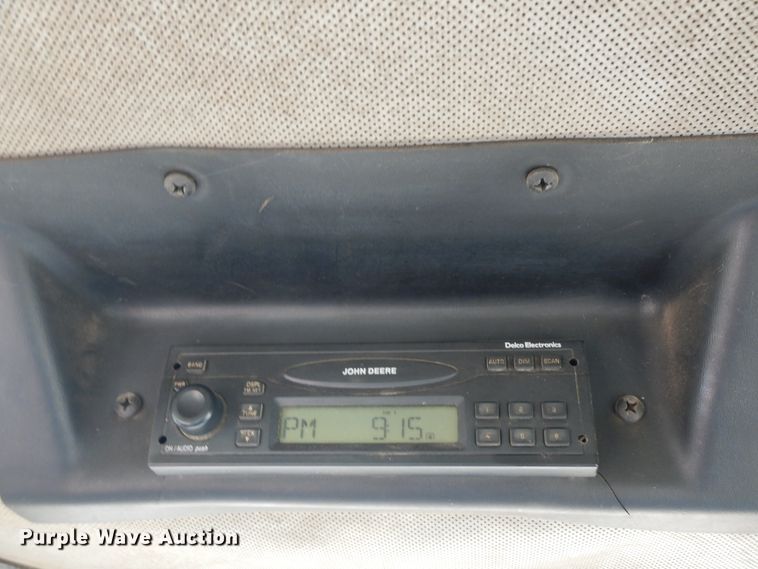 image for item HP9564 2002 John Deere 750C LT Series II  dozer