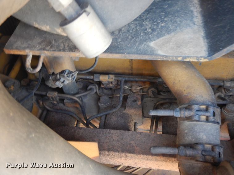 image for item HP9564 2002 John Deere 750C LT Series II  dozer