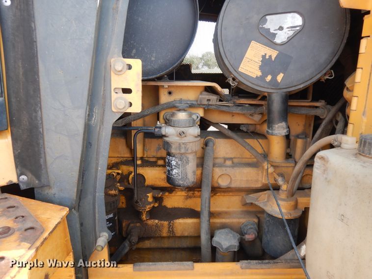 image for item HP9564 2002 John Deere 750C LT Series II  dozer