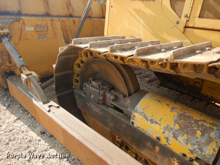 image for item HP9564 2002 John Deere 750C LT Series II  dozer