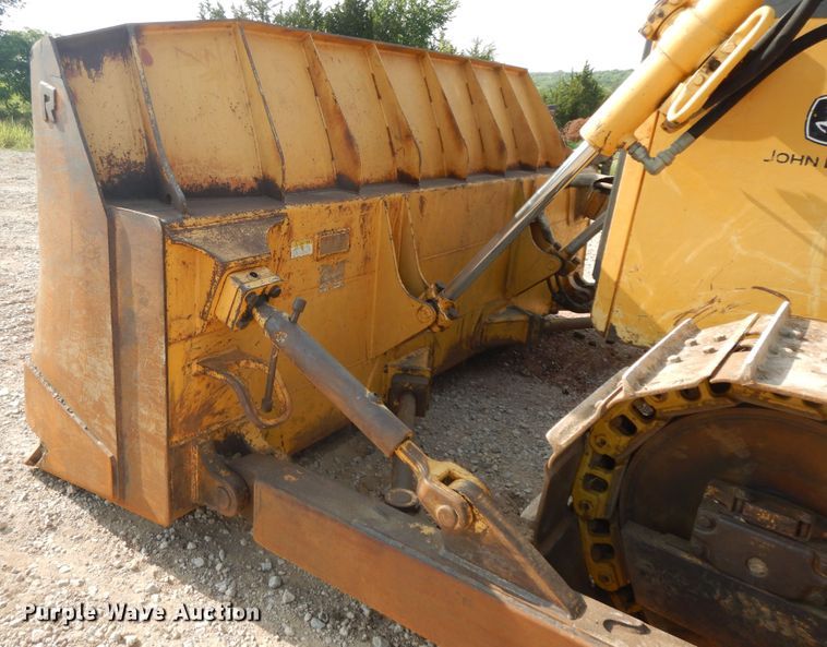 image for item HP9564 2002 John Deere 750C LT Series II  dozer