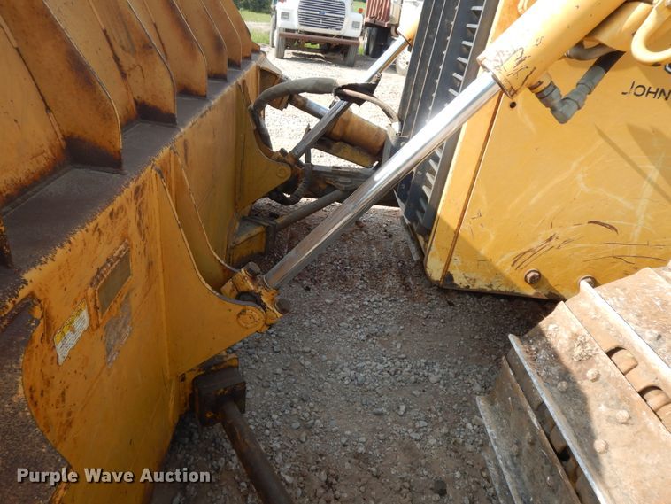 image for item HP9564 2002 John Deere 750C LT Series II  dozer