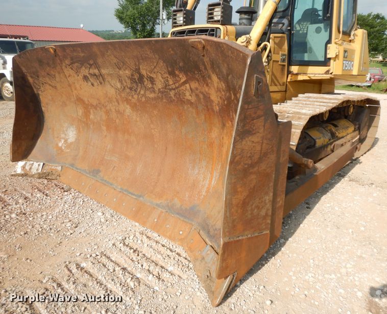 image for item HP9564 2002 John Deere 750C LT Series II  dozer