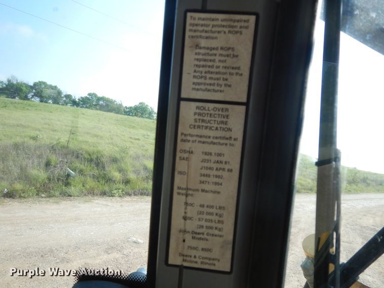 image for item HP9564 2002 John Deere 750C LT Series II  dozer