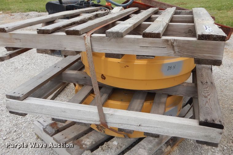 image for item HP9603 Caterpillar D8N  idlers