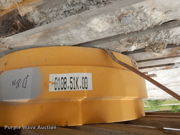 image for item HP9603 Caterpillar D8N  idlers