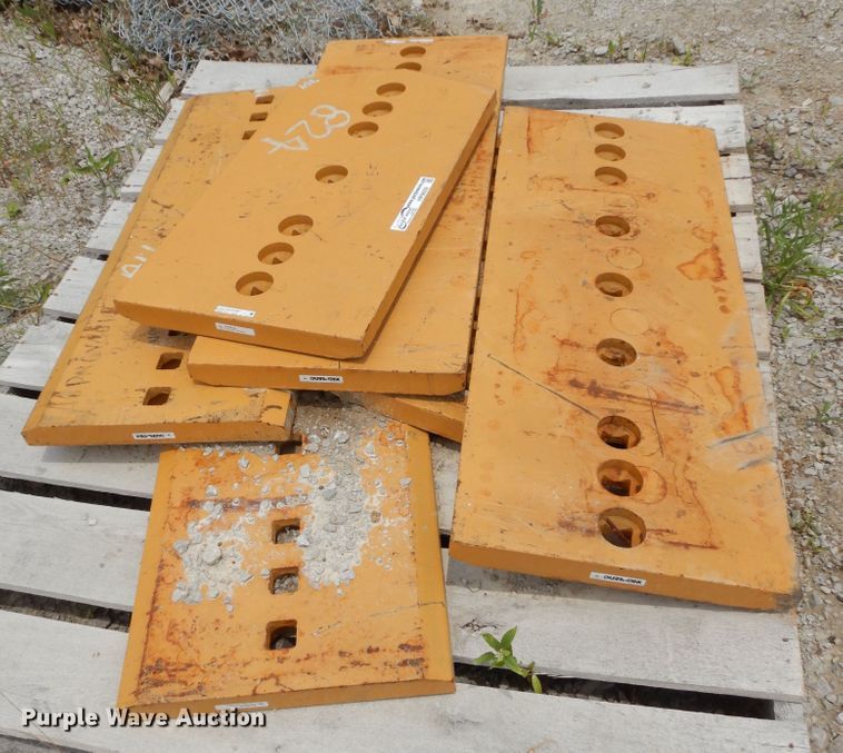 image for item HP9609 Caterpillar end bits