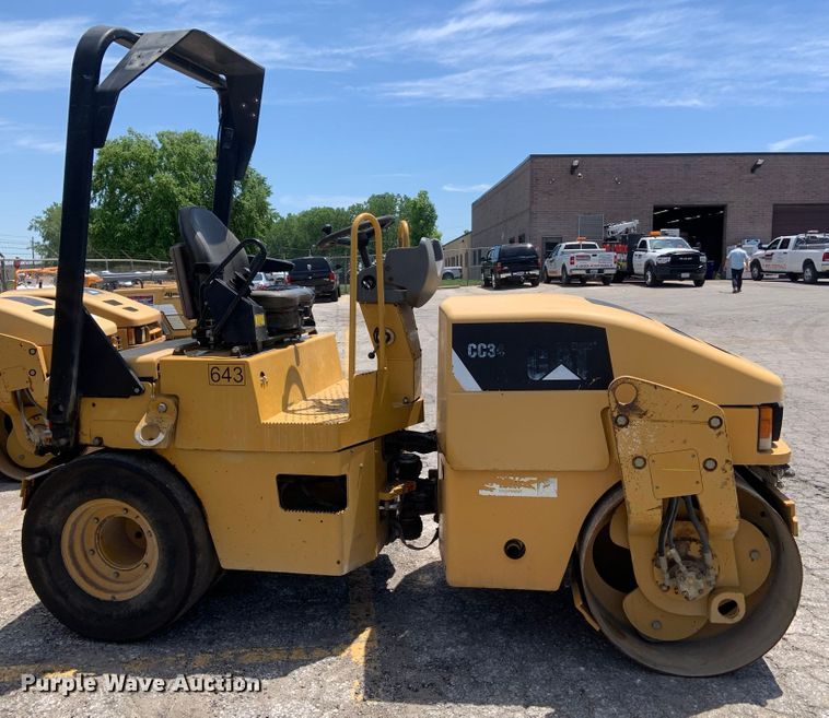 image for item IF9254 2010 Caterpillar CC34  single drum roller