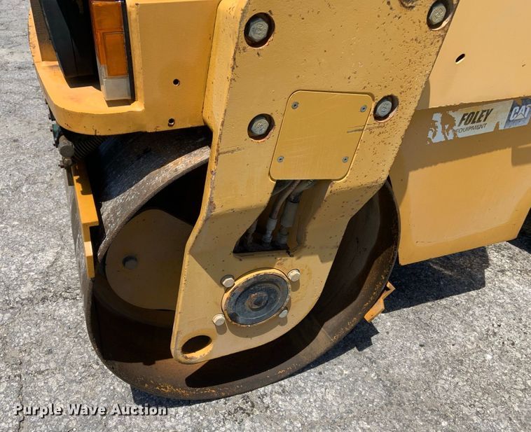 image for item IF9254 2010 Caterpillar CC34  single drum roller