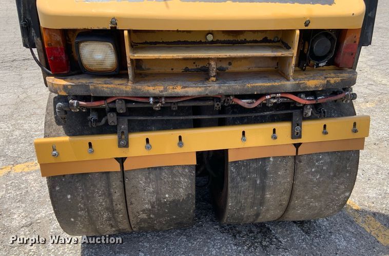 image for item IF9254 2010 Caterpillar CC34  single drum roller