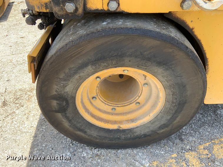 image for item IF9254 2010 Caterpillar CC34  single drum roller