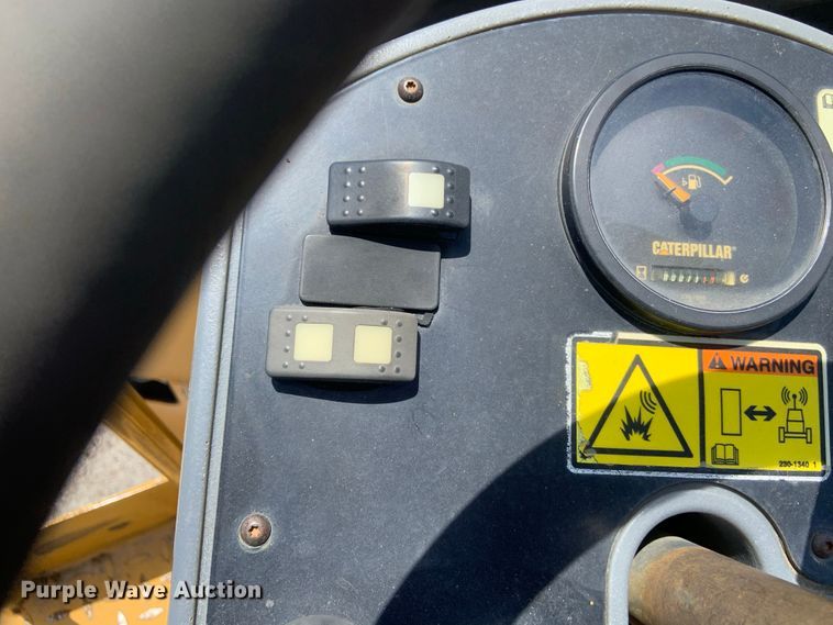 image for item IF9254 2010 Caterpillar CC34  single drum roller