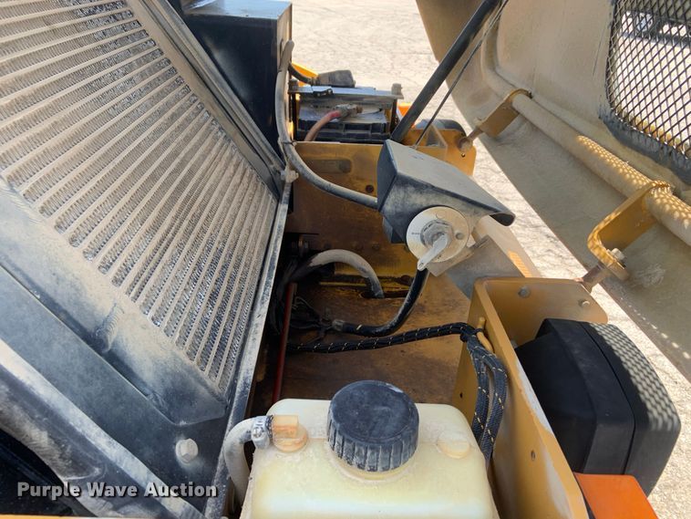 image for item IF9254 2010 Caterpillar CC34  single drum roller