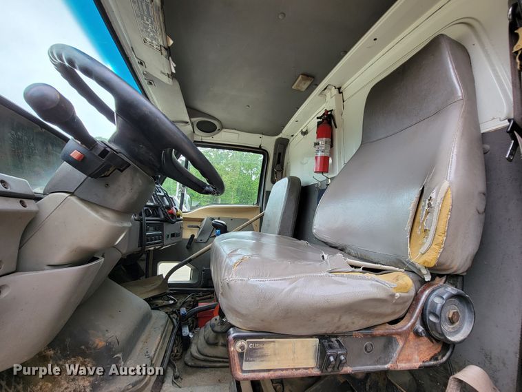 image for item IF9843 1999 Sterling A9500  roll-off container truck