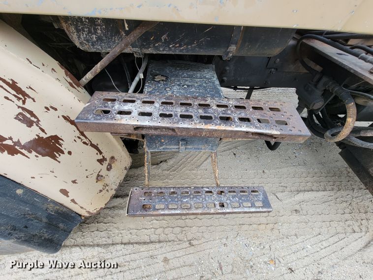 image for item IF9843 1999 Sterling A9500  roll-off container truck