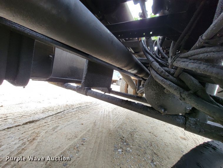 image for item IF9843 1999 Sterling A9500  roll-off container truck