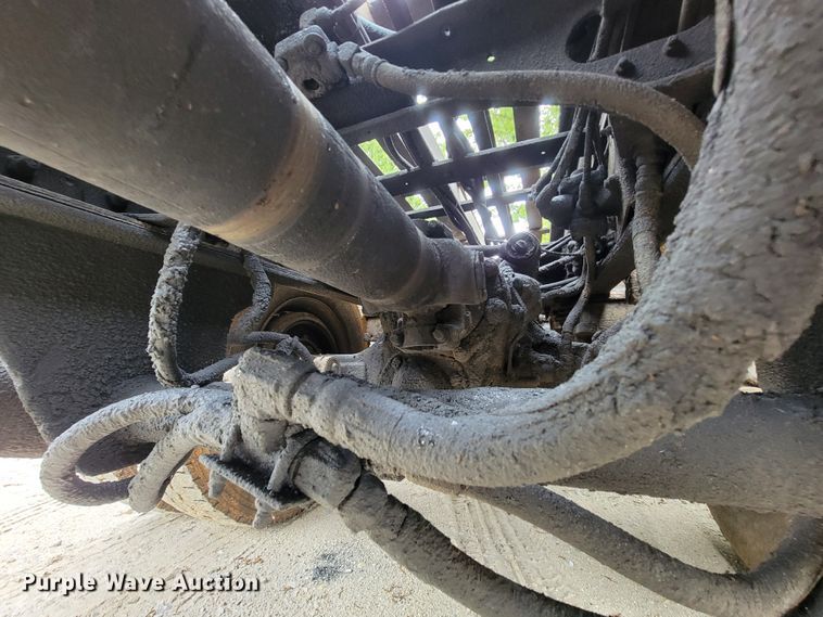 image for item IF9843 1999 Sterling A9500  roll-off container truck