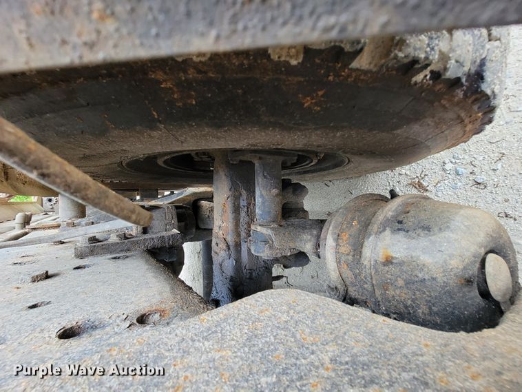 image for item IF9843 1999 Sterling A9500  roll-off container truck