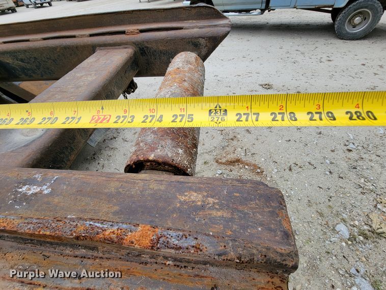 image for item IF9843 1999 Sterling A9500  roll-off container truck