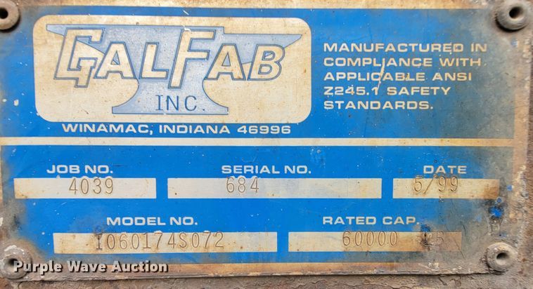 image for item IF9843 1999 Sterling A9500  roll-off container truck