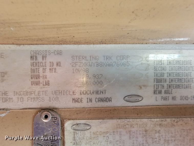 image for item IF9843 1999 Sterling A9500  roll-off container truck