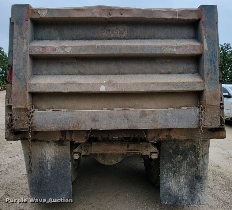 image for item IF9845 1994 International 9400  dump truck