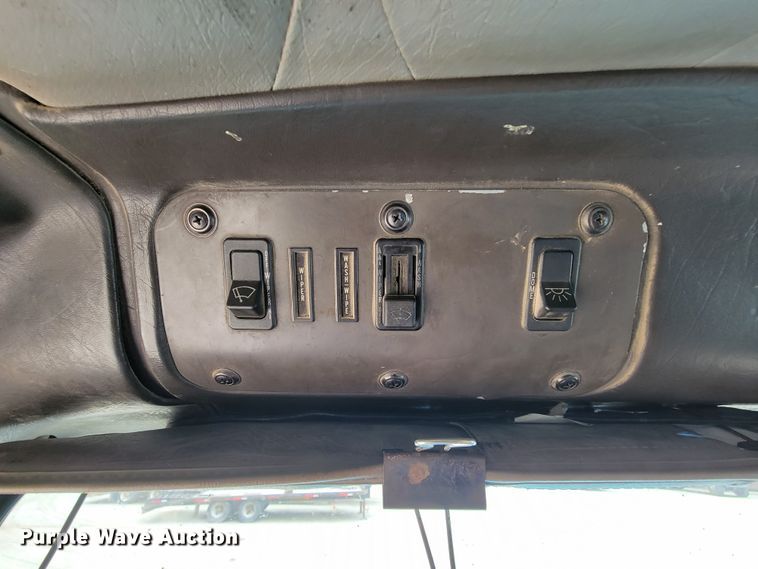 image for item IF9845 1994 International 9400  dump truck