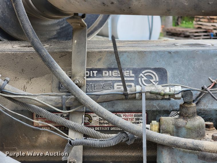 image for item IF9845 1994 International 9400  dump truck