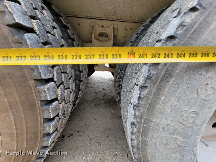 image for item IF9845 1994 International 9400  dump truck